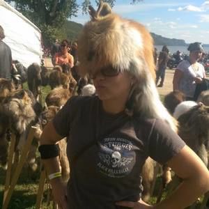 Meet your Posher, Elizabeth